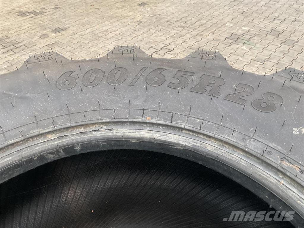 BKT 600/65R28 Pneus, roues et jantes