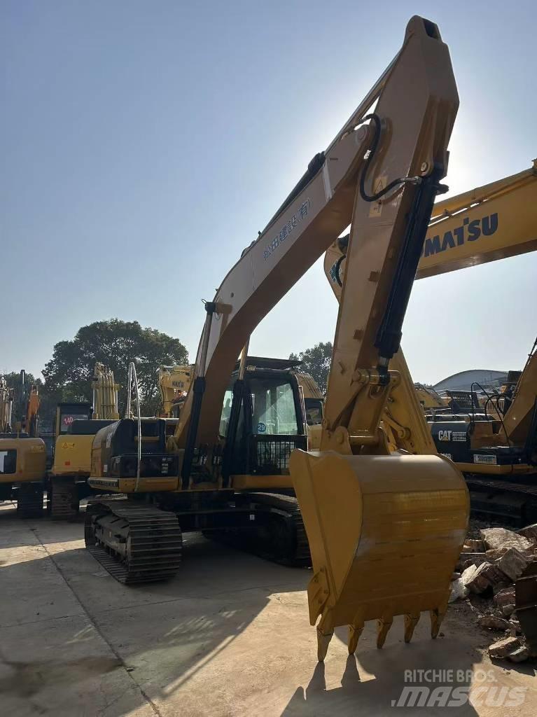 CAT 320D2 Pelle sur chenilles