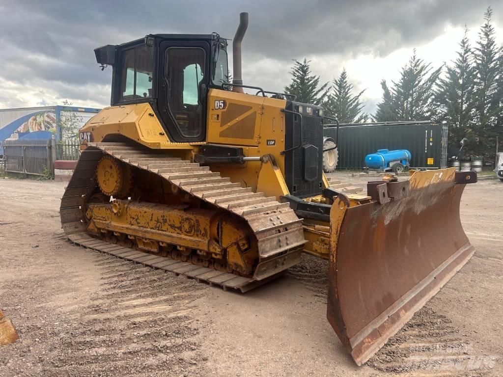 CAT D 5 LGP Bouteurs sur chenilles