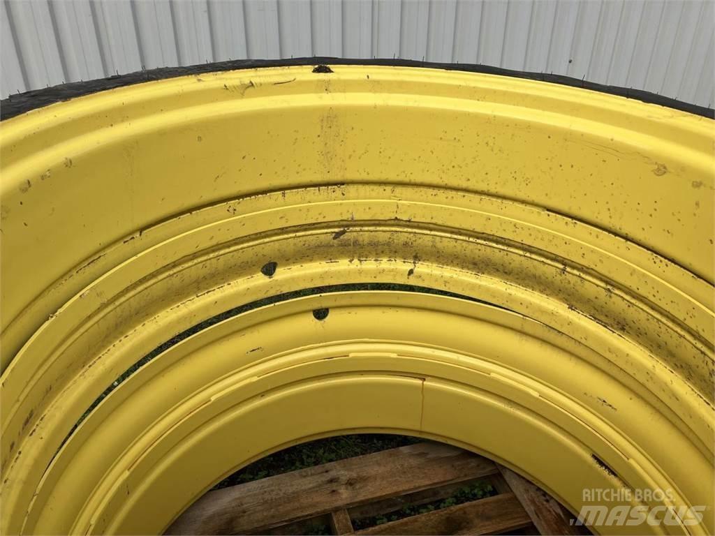 Taurus 270/95R44 Pneus, roues et jantes