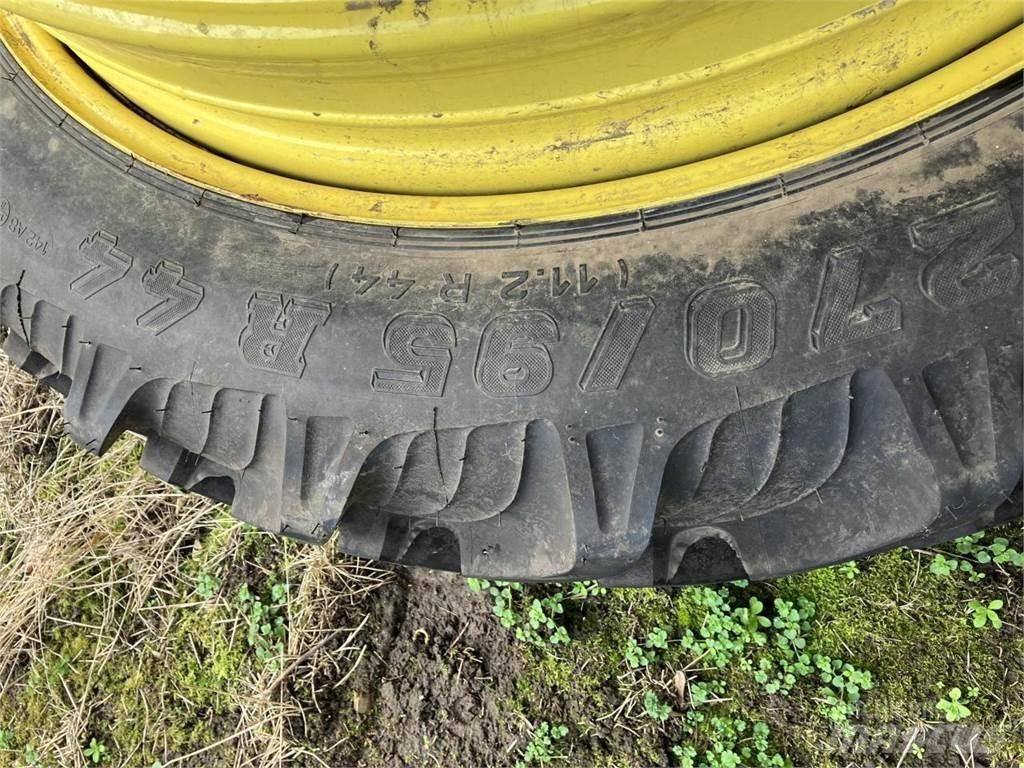 Taurus 270/95R44 Pneus, roues et jantes