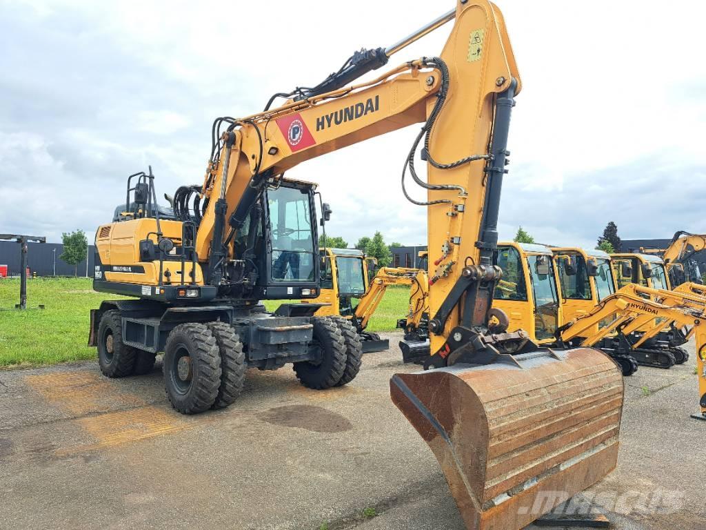 Hyundai HW160 Pelle sur pneus