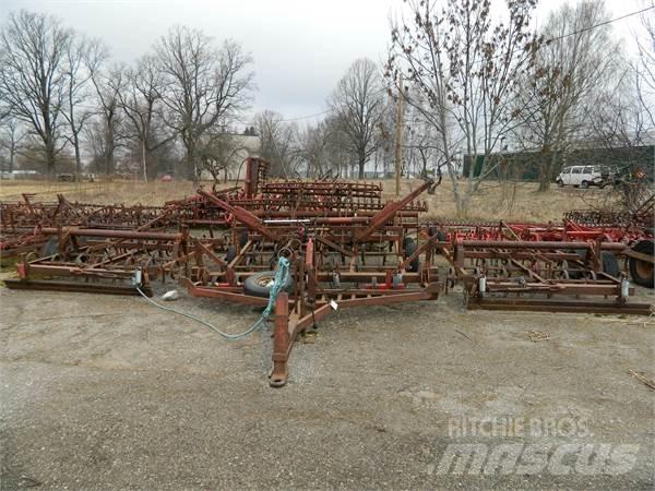 Lilla Harrie 670 Déchaumeur, cultivateur