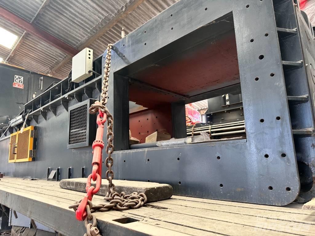  Godswill 1075TR-2512 Presses industrielles