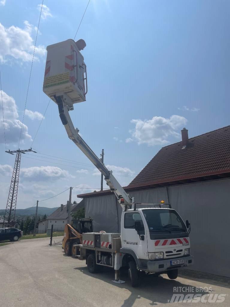 Nissan Cabstar Camion nacelle