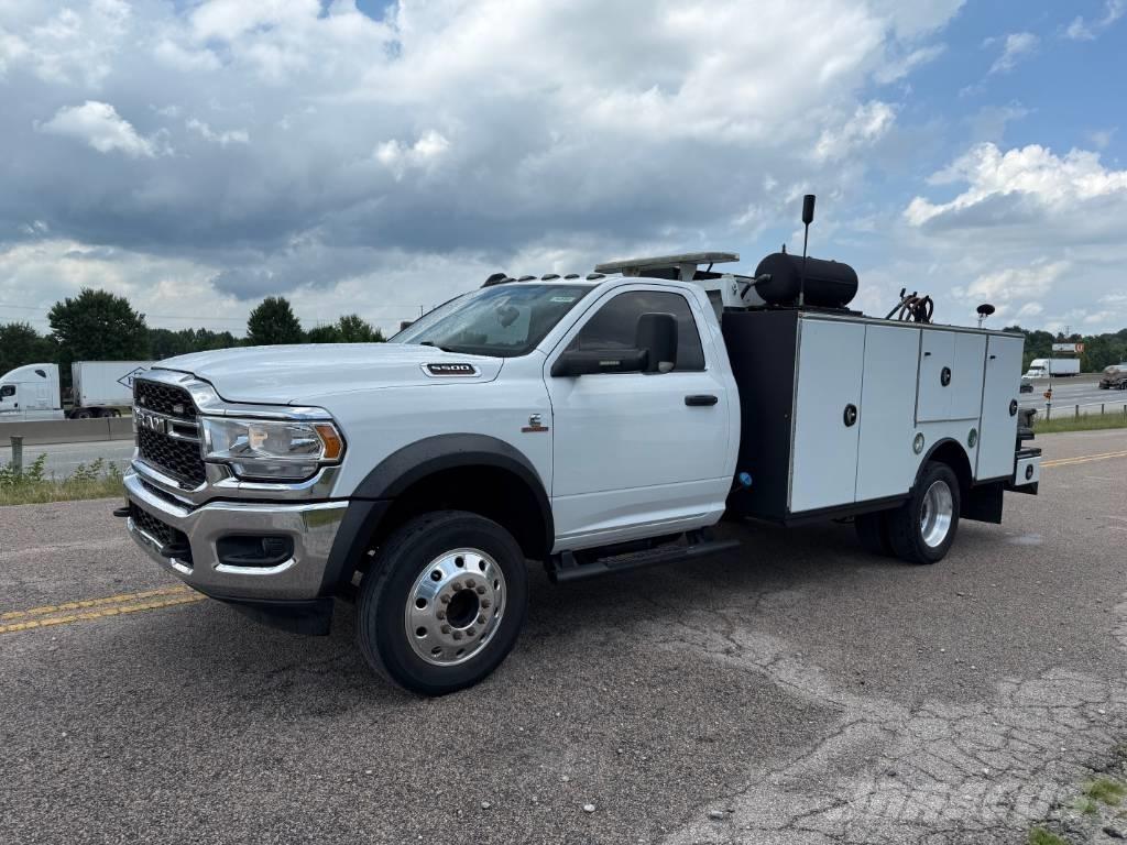 RAM 5500 TRADESMAN Camions et véhicules municipaux