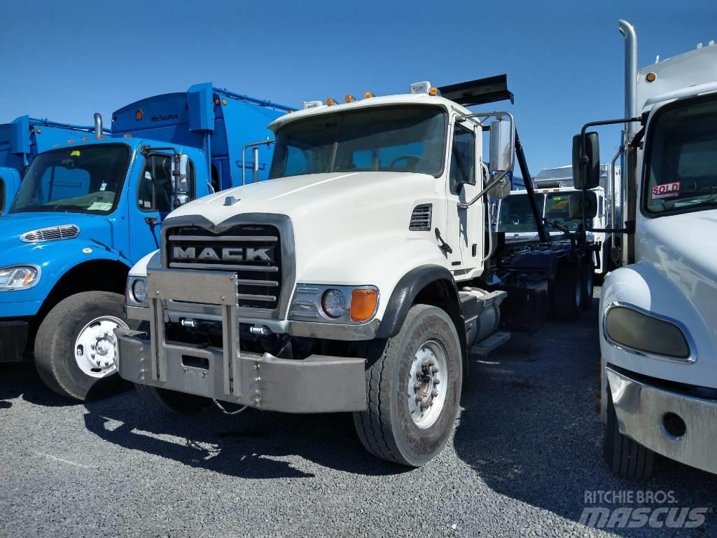 Mack GRANITE CV713 Camion poubelle