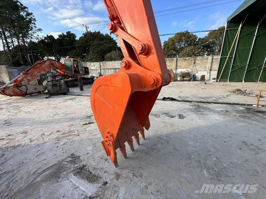 Hitachi ZX 200 Mini pelle < 7t