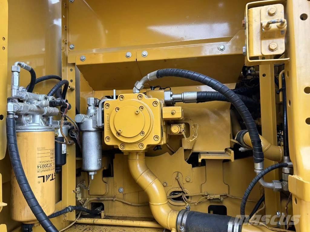 CAT 320 Pelle sur chenilles