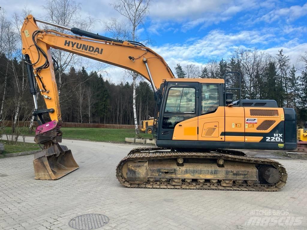 Hyundai HX 220 L Pelle sur chenilles
