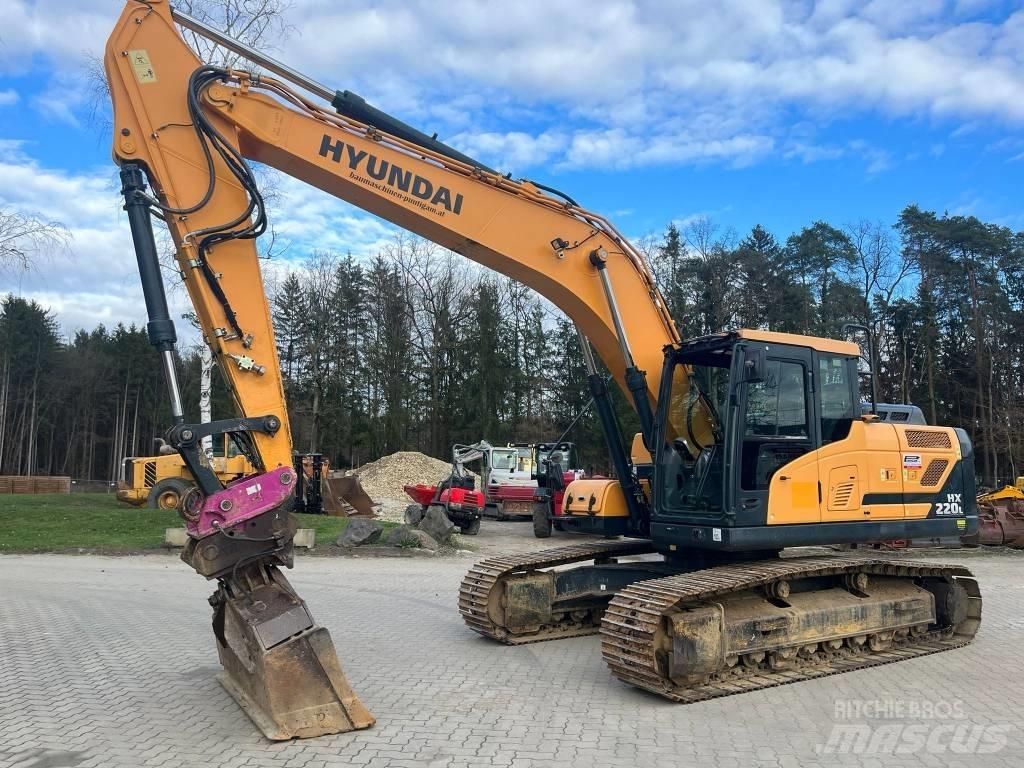 Hyundai HX 220 L Pelle sur chenilles