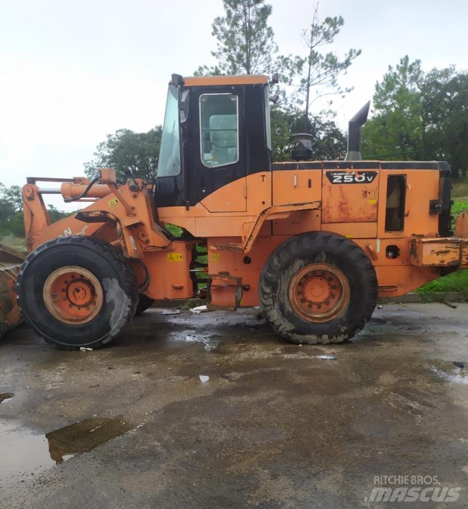 Doosan Mega 250 Chargeuse sur pneus