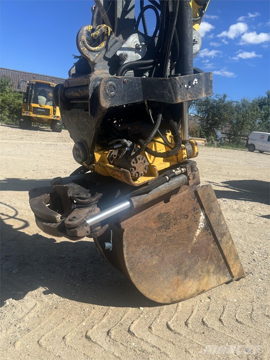 Wacker Neuson EW 100 Pelle sur pneus