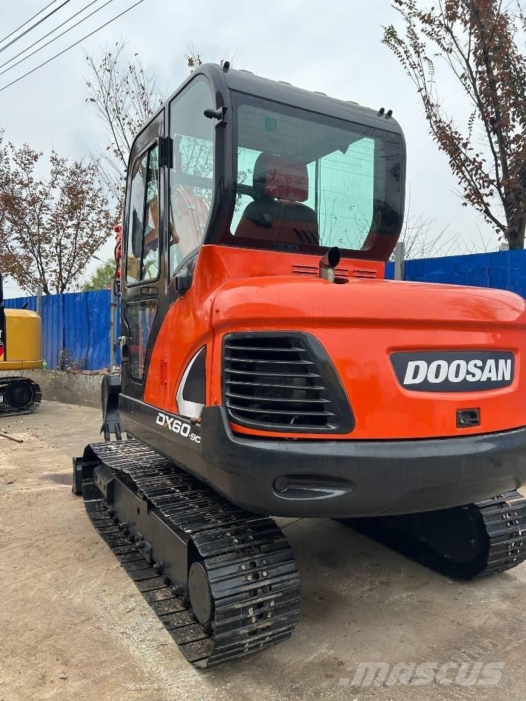 Doosan DX 60 Mini pelle < 7t