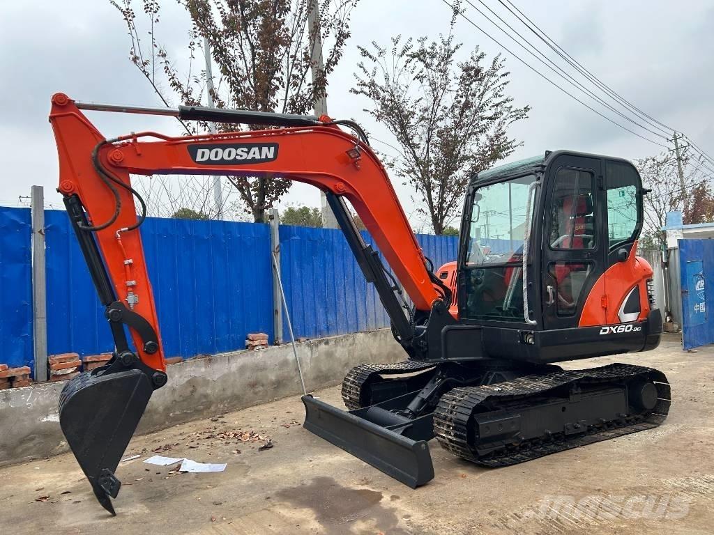 Doosan DX 60 Mini pelle < 7t