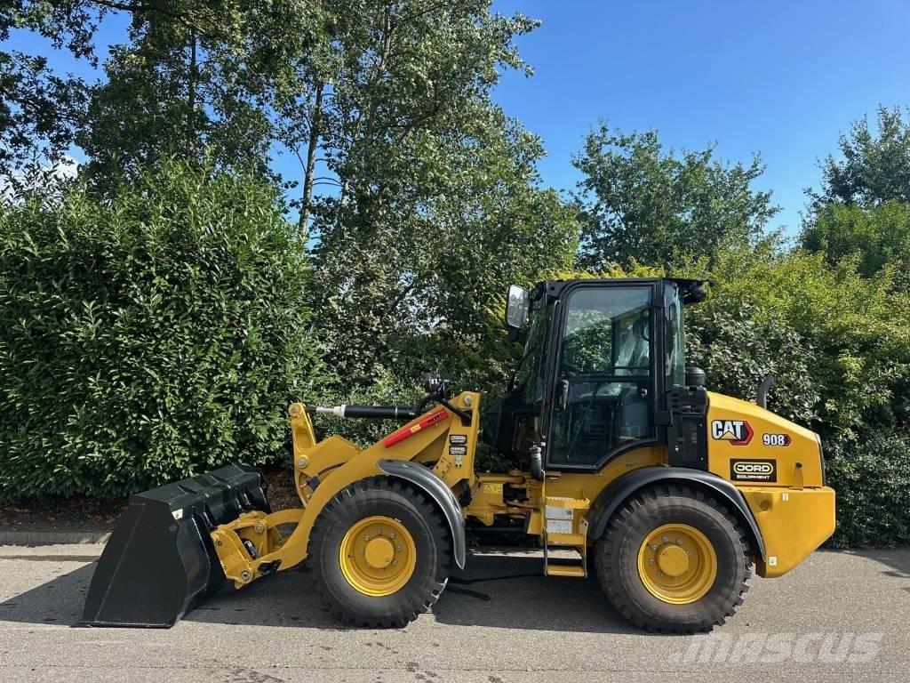 CAT 908 Chargeuse sur pneus