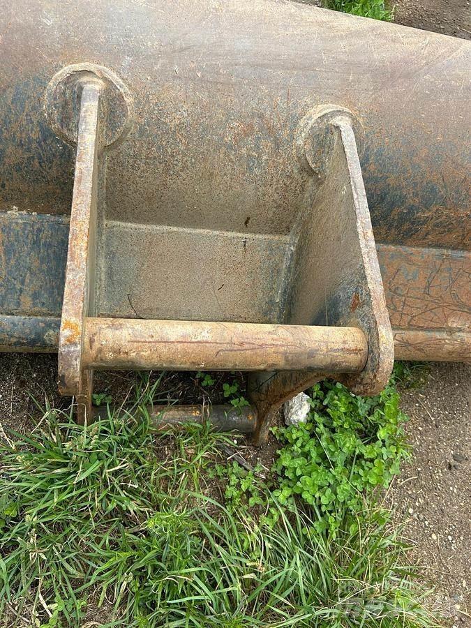 Mecalac 15MWR Godet