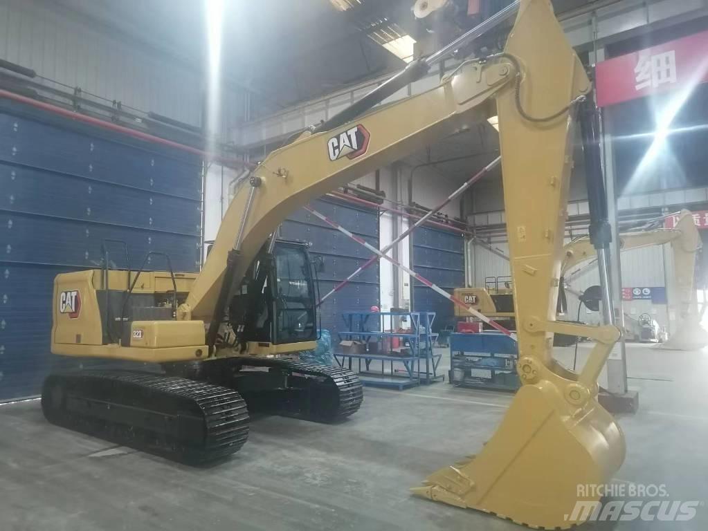 CAT 323 Pelle sur chenilles