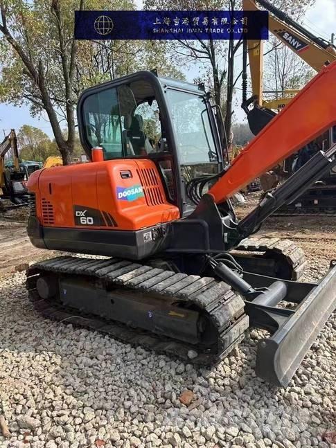 Doosan DX 60 Pelle sur chenilles