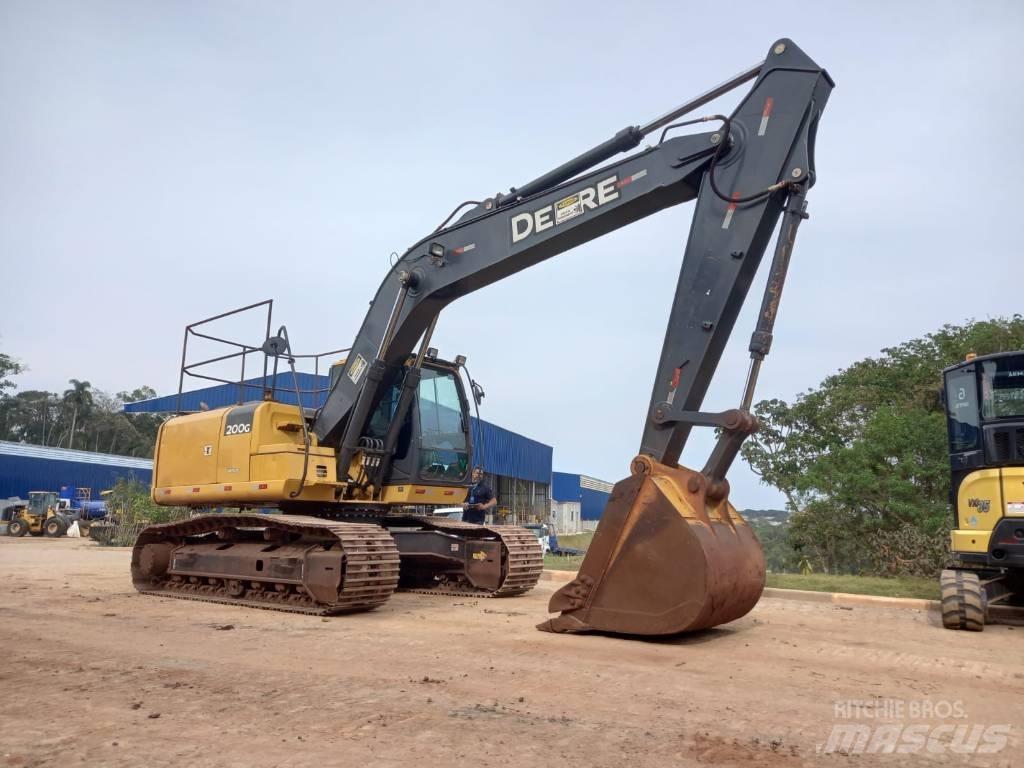 John Deere 200G Pelle sur chenilles