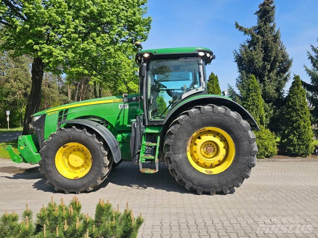 John Deere 8245 R Tracteur