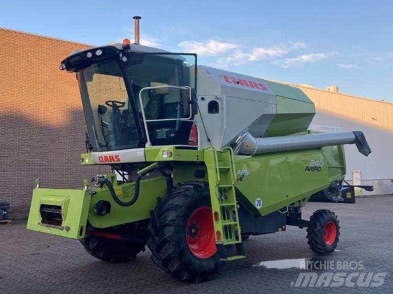 CLAAS AVERO 240 Moissonneuse batteuse