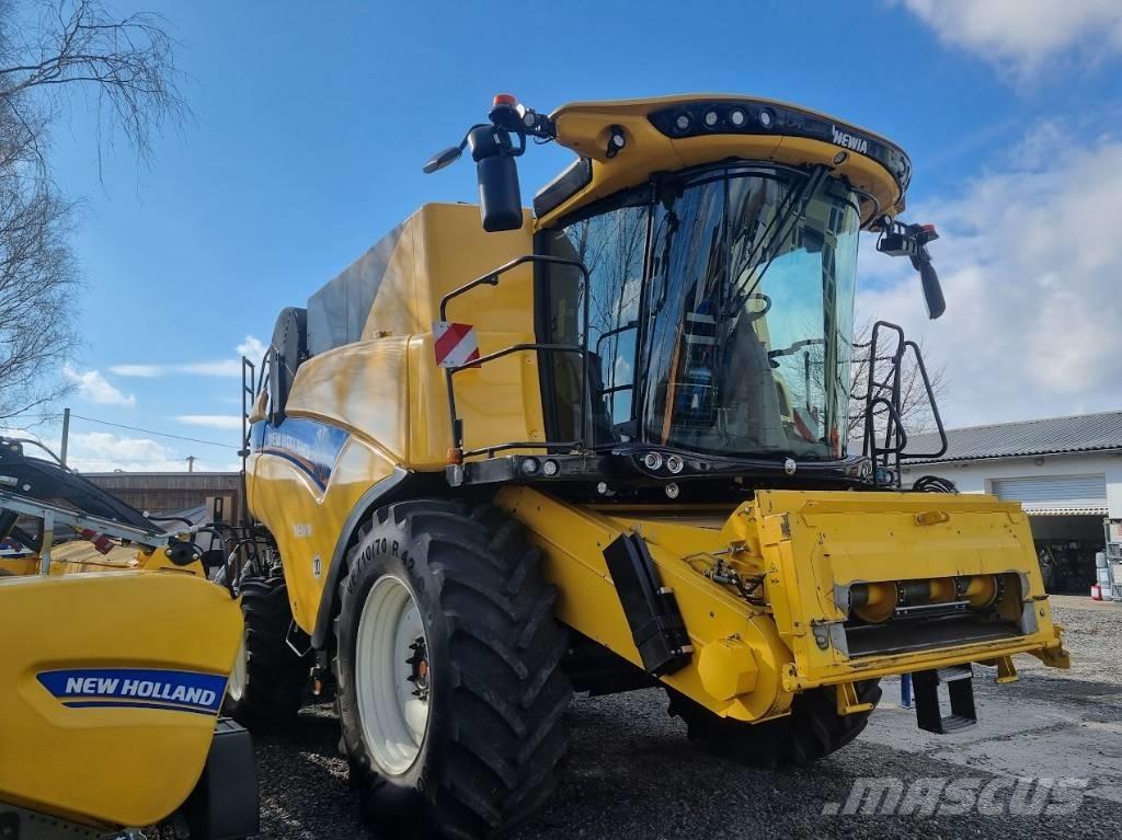 New Holland CX 8.70 Moissonneuse batteuse