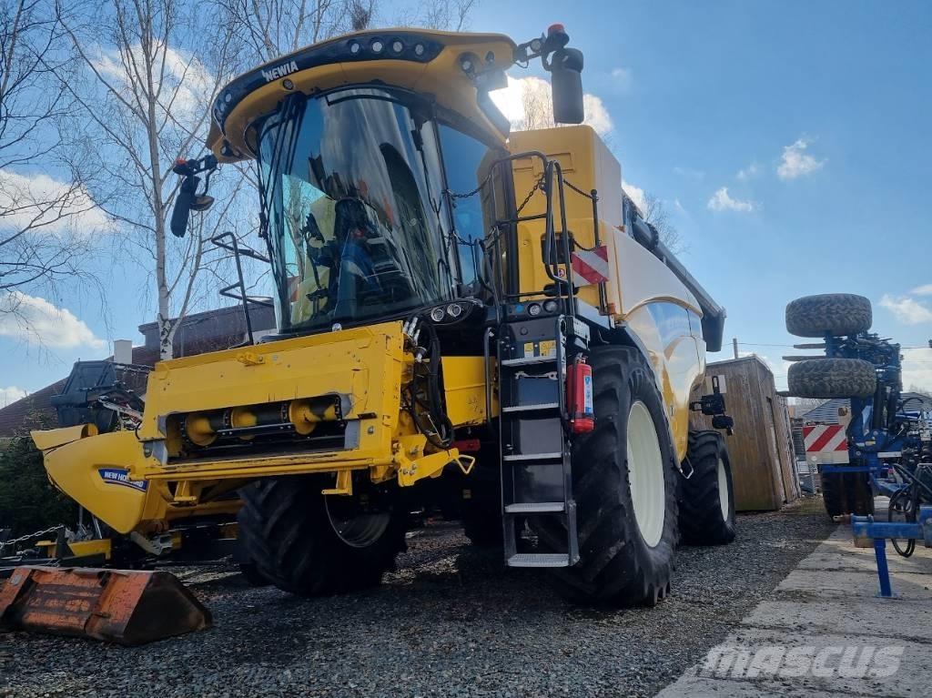 New Holland CX 8.70 Moissonneuse batteuse