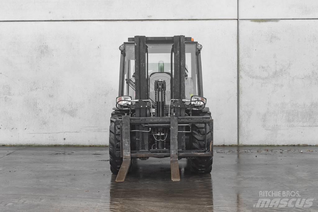 Manitou MC 30-4 D Chariots diesel
