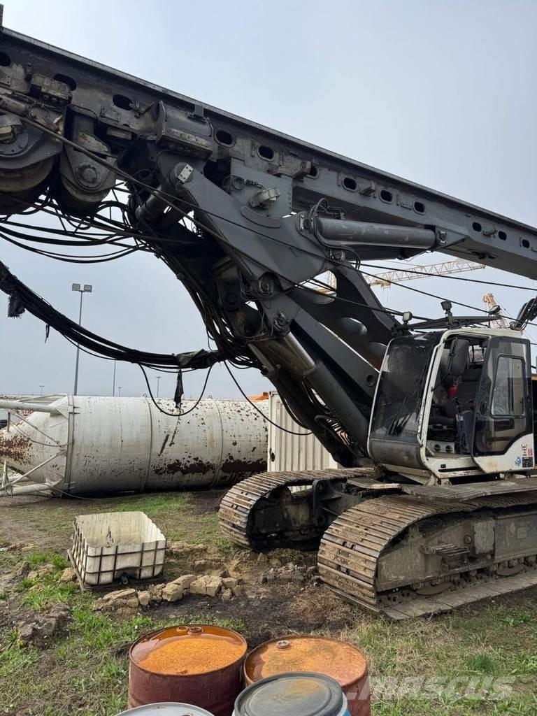 Liebherr LB 28 Foreuse