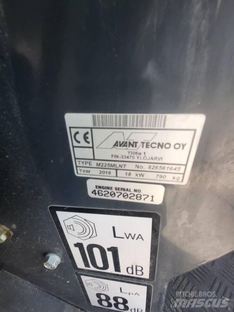 Avant 225 Chargeuse multifonction