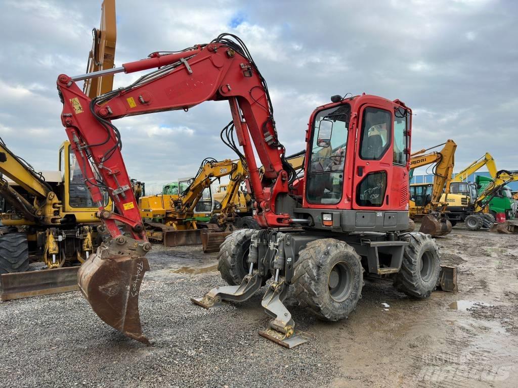 Komatsu PW98MR-8 Pelle sur pneus