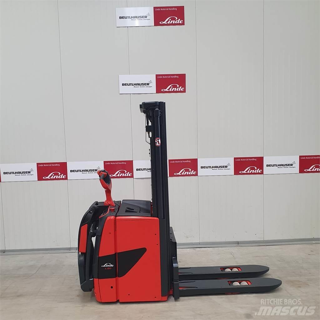 Linde L20APi Gerbeur accompagnant