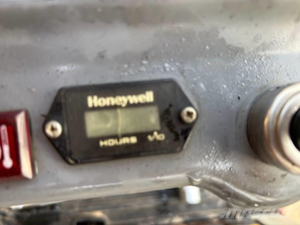 Takeuchi TB 210 R Mini pelle < 7t