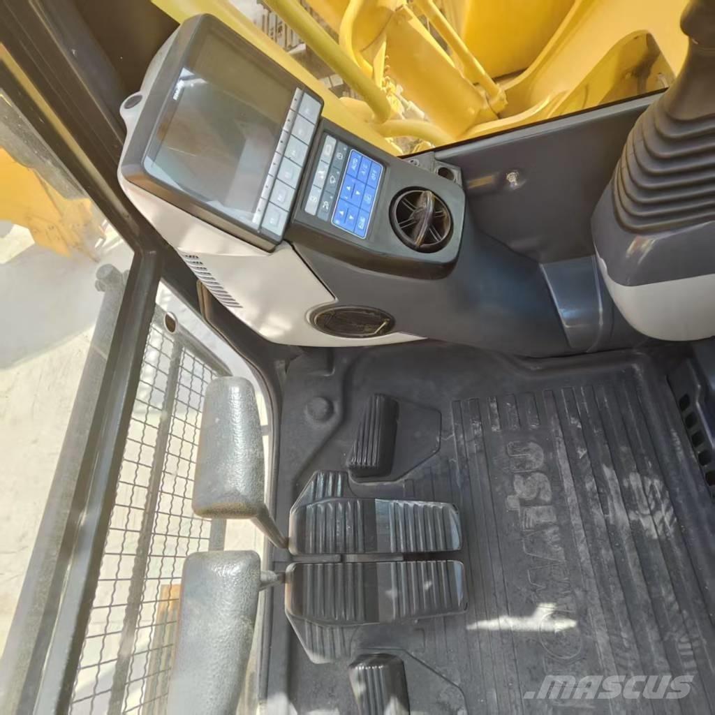 Komatsu PC 220-8 Pelle sur chenilles