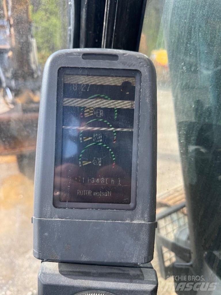 CAT 324 D L Pelle sur chenilles