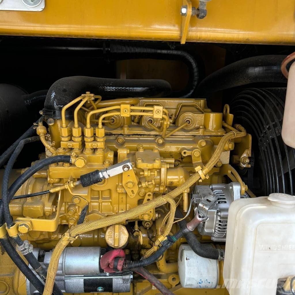 CAT 307E Pelle sur chenilles