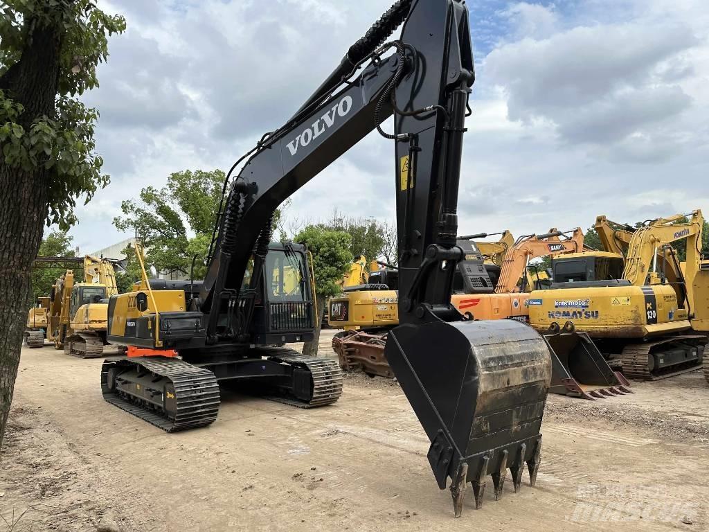 Volvo EC210D Pelle sur chenilles