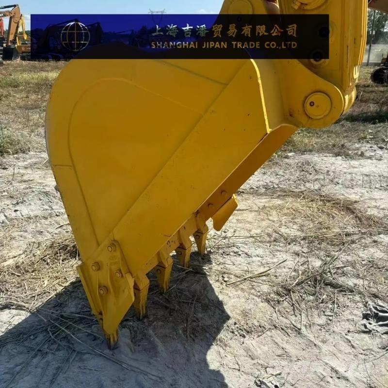 Komatsu PC 210 Pelle sur chenilles