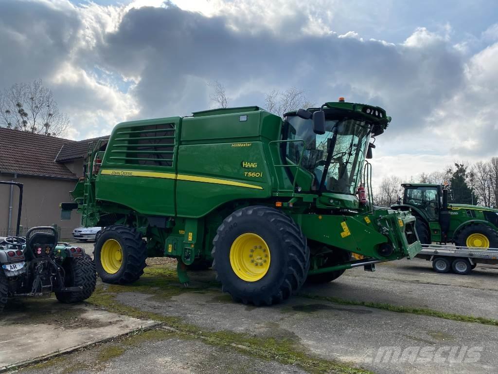 John Deere T560 HM Moissonneuse batteuse