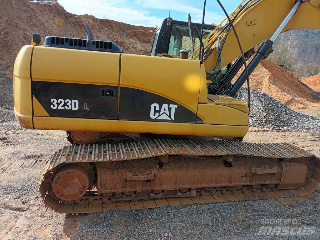 CAT 323 DL Pelle sur chenilles