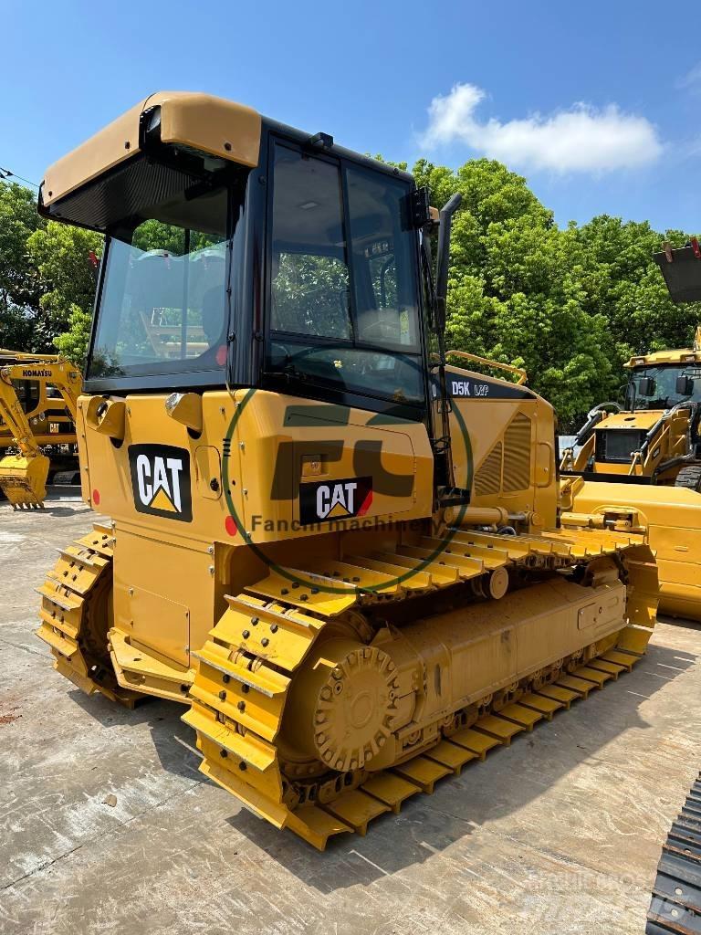 CAT D 5 K Bouteurs sur chenilles