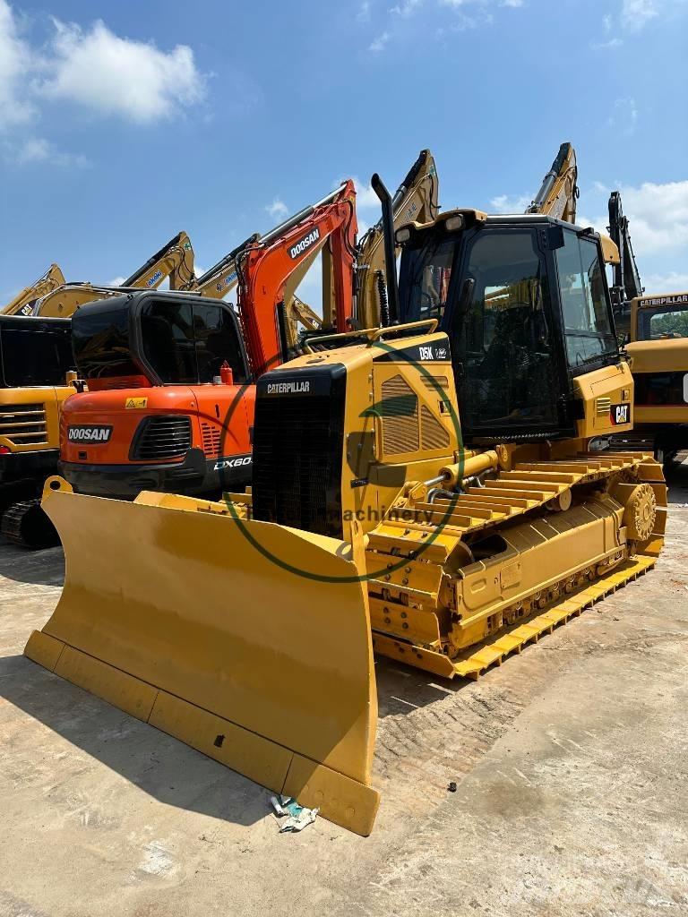 CAT D 5 K Bouteurs sur chenilles