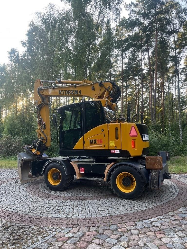 Hydrema MX 16 Pelle sur pneus