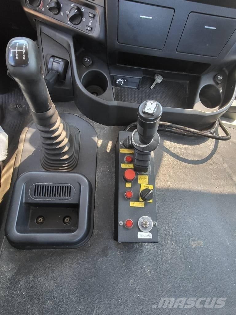 Iveco Stralis-360 Camion treuil