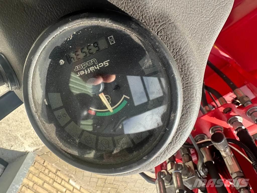 Schäffer 2033 Chargeuse sur pneus