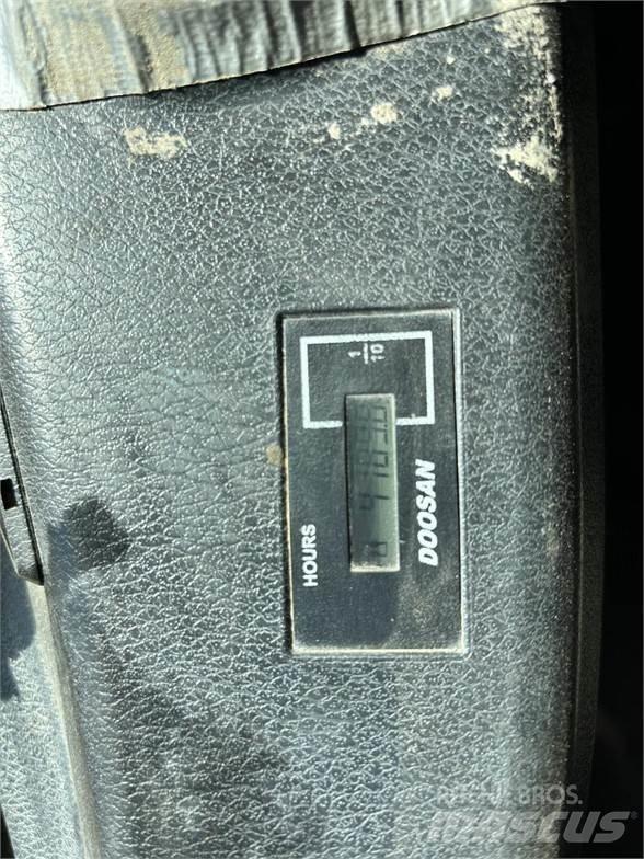 Doosan DL300 Chargeuse sur pneus
