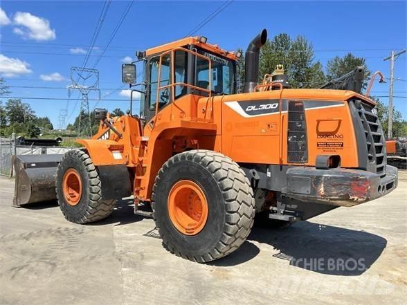 Doosan DL300 Chargeuse sur pneus