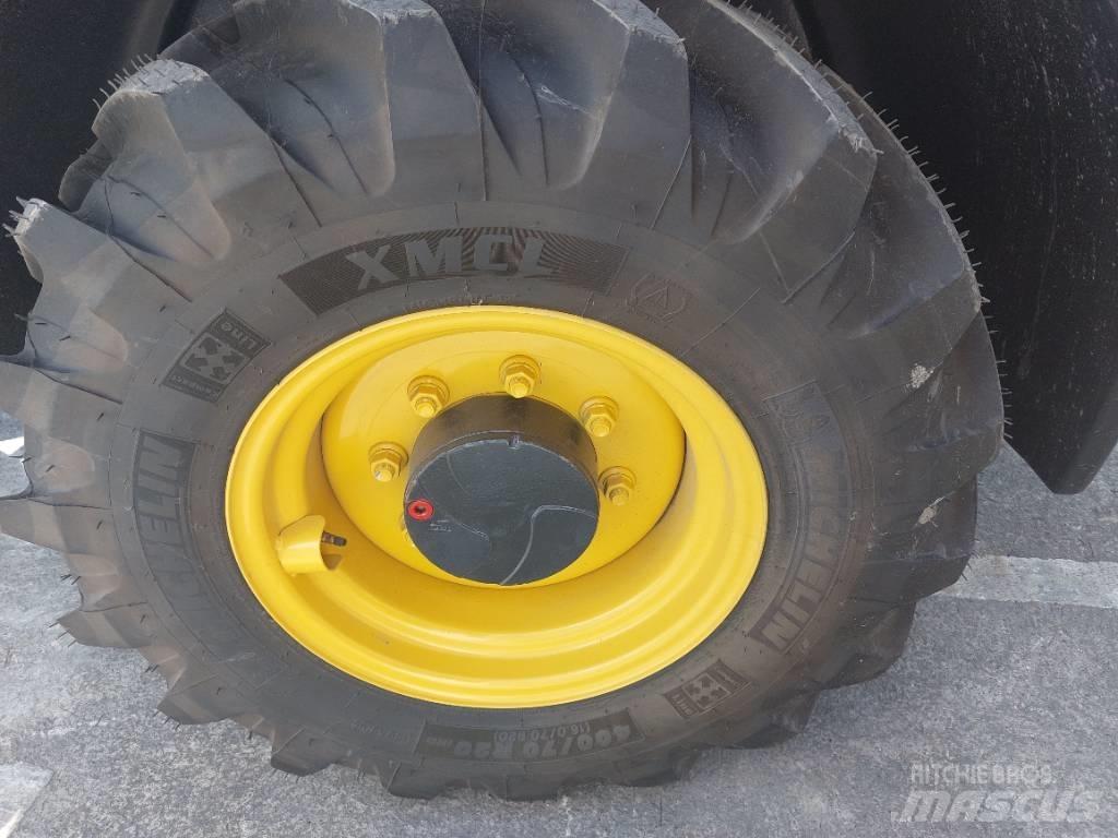 Komatsu WA80M-8 Mini chargeuse