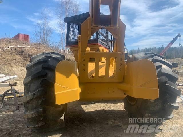 CAT 525B Débusqueur